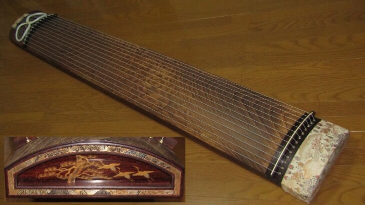 50年前位の箏 13弦 弦楽器 和楽器 複雑な木目 2025年