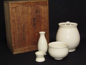 人間国宝 島岡達三 象嵌赤繪草花文皿 1枚 人間国宝島岡達三 【象嵌赤繪