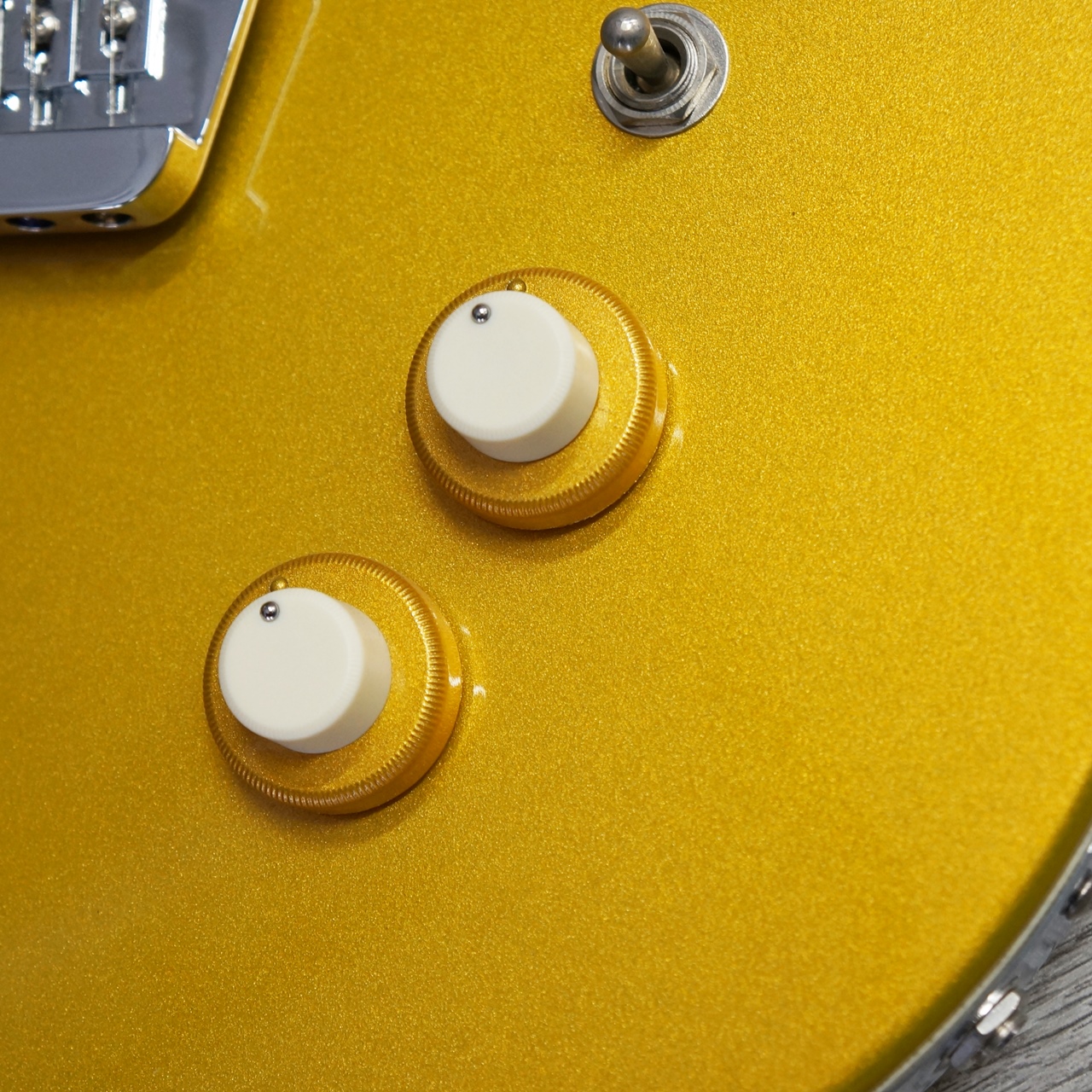 期間限定価格】 Danelectro 56 Single Cutaway - Gold - / 楽器屋BOW