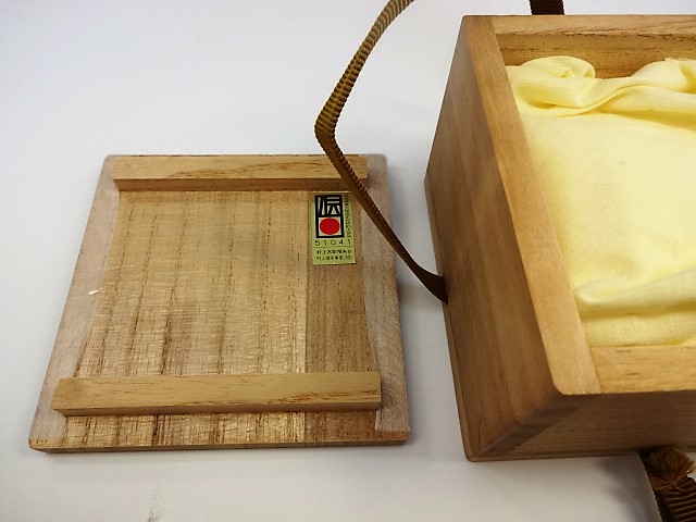 茶道具 工芸品 漆器 村上木彫堆朱 香合 上彫 堆朱宝相華紋香合 高橋