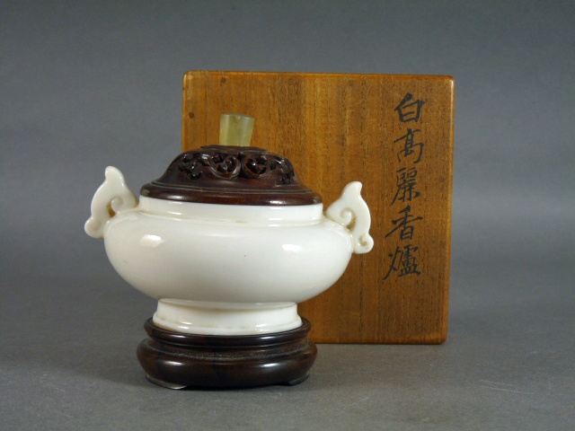 東京都 文京区で徳化窯(白高麗)の香炉や石製の水滴などを買取らせて