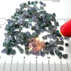 マダガスカル・ベキリー産カラーチェンジガーネット 原石Mix5個セット