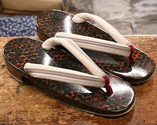 津軽塗 木製螺鈿巻足花台 約縦30×横49×高さ7cm 伝統工芸品 骨董 飾台