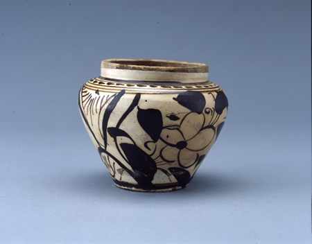 中国 鉄絵 瓶 徳利 蔓草図 中国 鉄絵 瓶 徳利 蔓草図 中国鉄絵瓶徳利蔓草図