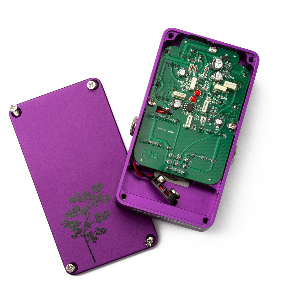 Test: One Control Blackberry Bass OD | GITARRE & BASS