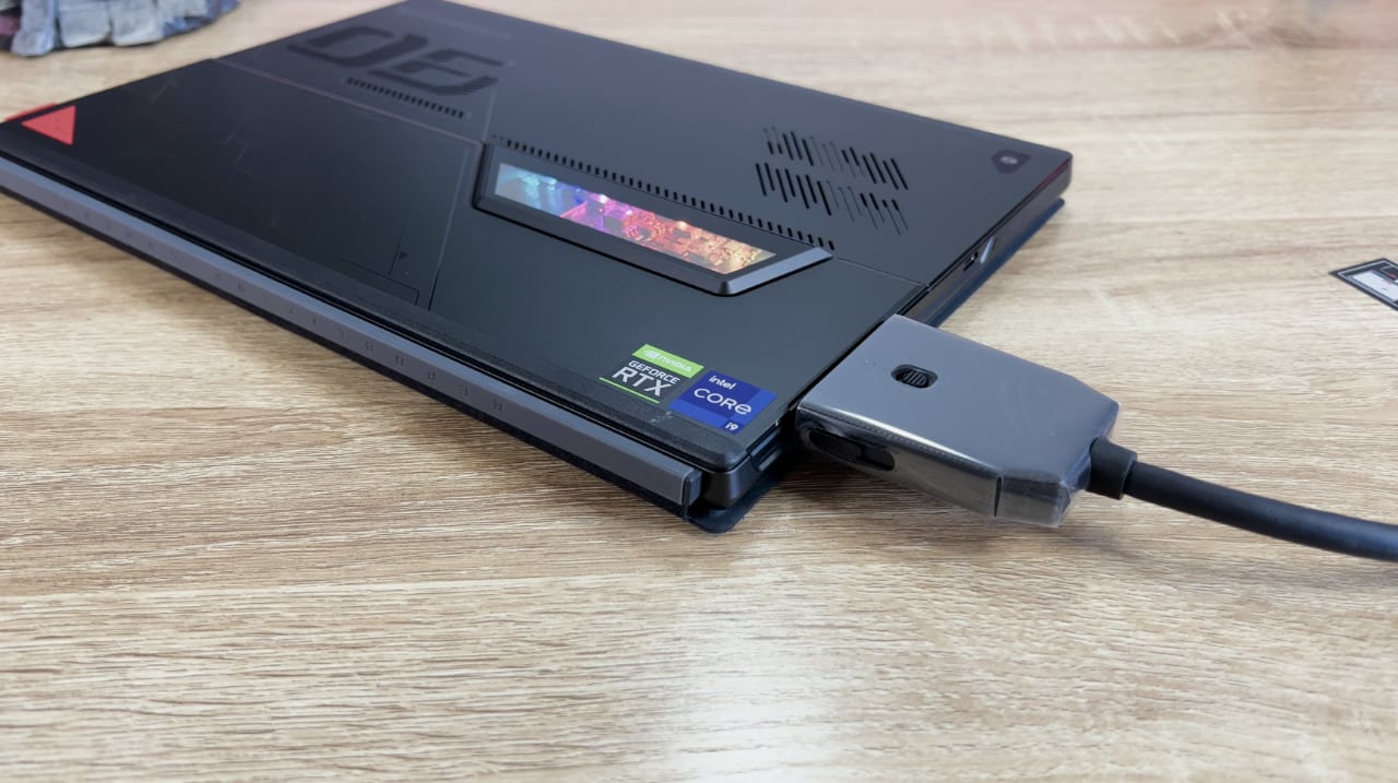 グラフィックボード・グラボ・ビデオカード ASUS ROG XG Mobile Radeon