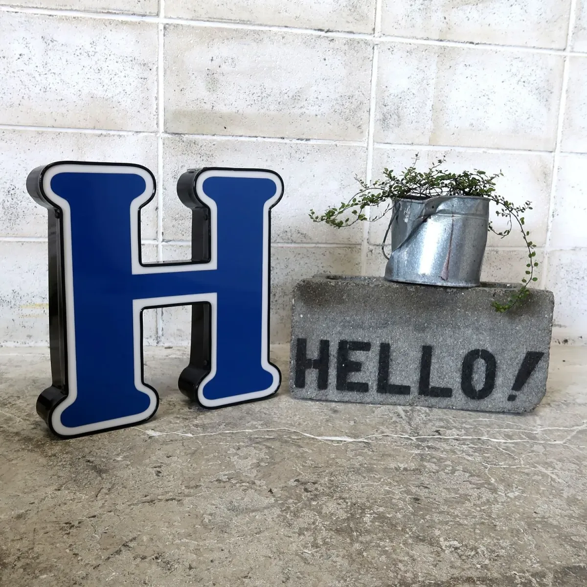 ビンテージ レターサイン H ｜ glow ANTIQUES