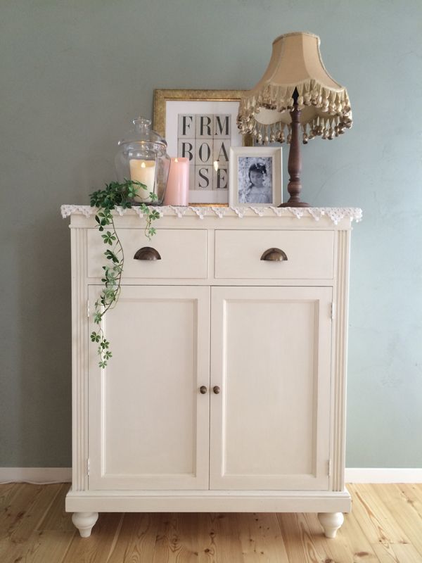 ブロカントなアイボリーチェスト、アンティーク風家具の専門店@大阪