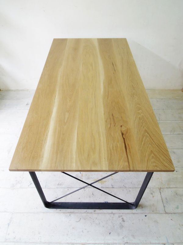 オーク無垢材×鉄脚アイアンテーブルは大阪東京のGrace Furnitureへ