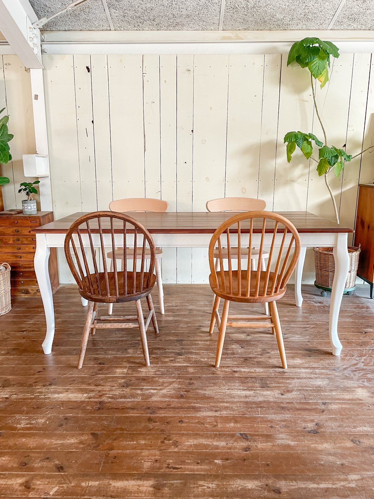 猫足テーブルネコ脚ダイニングテーブルのオーダーメイド専門@大阪東京