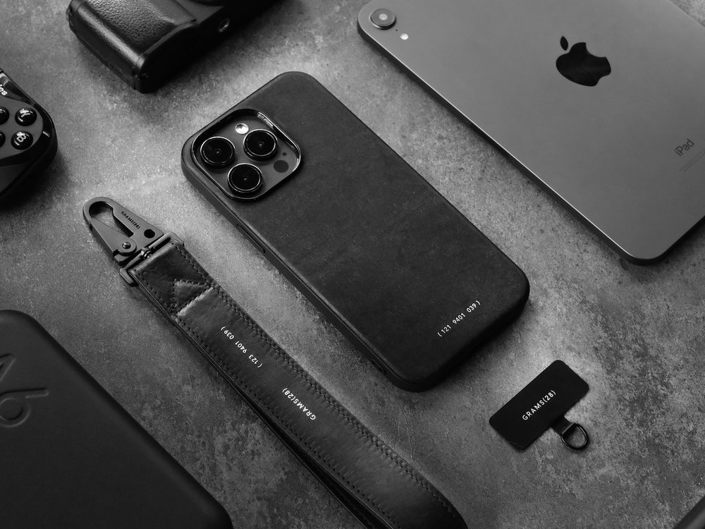 GRAMS(28) รุ่น 121 MagSafe Leather (Snowflake Leather) - เคส