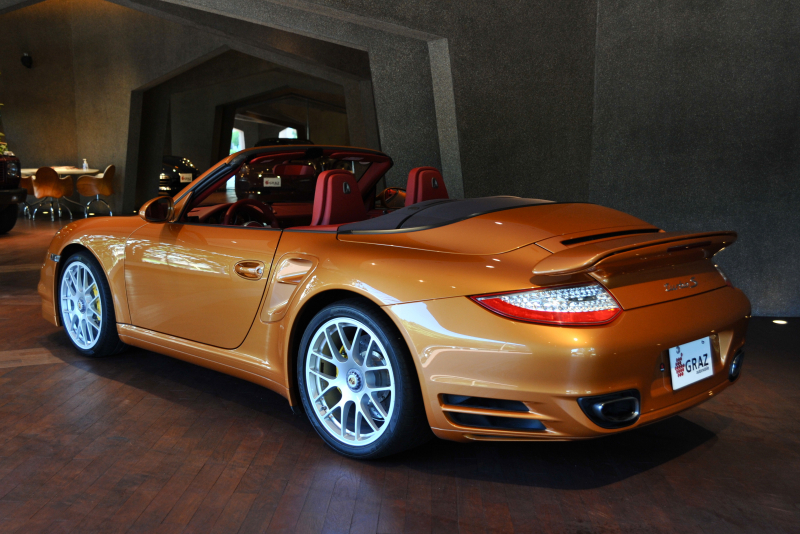 ポルシェ 911(Type997) Turbo S Cabriolet 7速PDK カレラレッド