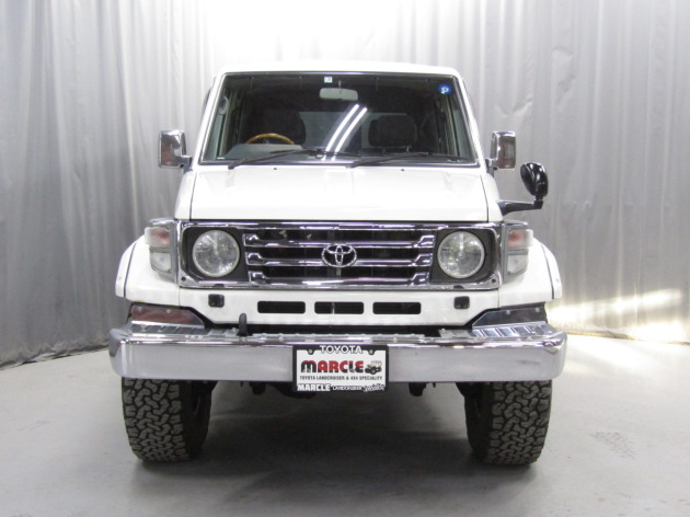 ランクル76後期ディーゼルオートマZXグレード入庫！サンルーフ