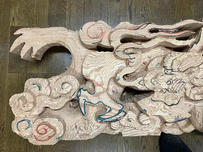 江戸末期一刀彫り高浮彫『渓流龍人物風景図』 木造彩漆金箔張る 欄間