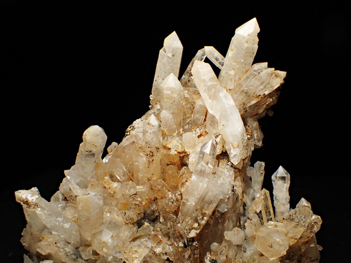 奈良県天川村産 水晶、珪灰鉄鉱＆方解石 (Quartz, Ilvaite & Calcite