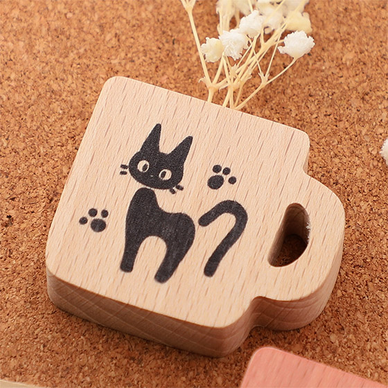 Donguri Closet】魔女の宅急便 ジジマグ木製マグネット ナチュラル