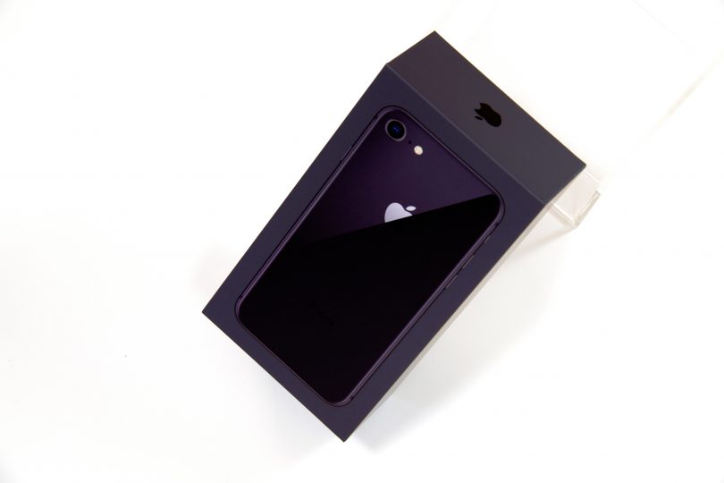 iPhone 8の開封レビュー。開封して内容をチェックしてみました