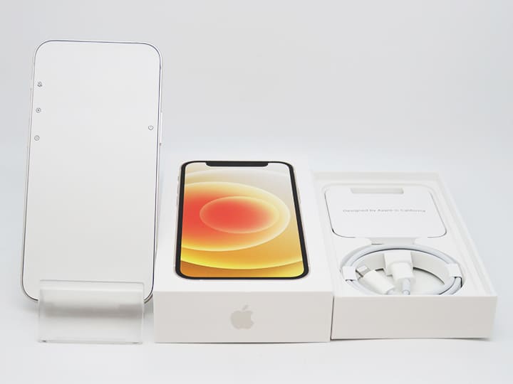 DIGNO ケータイ4 A202KC シルバー SoftBank版SIMフリー｜中古スマホ