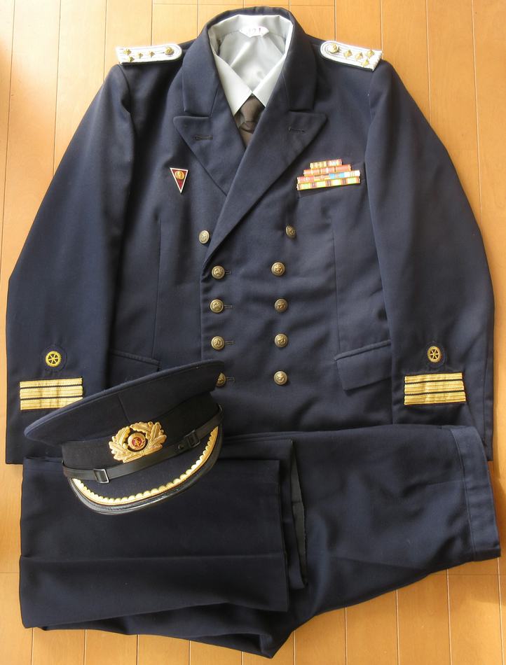 東ドイツ軍 地上軍 将校用 制服セット 東ドイツ軍 地上軍 将校用 制服