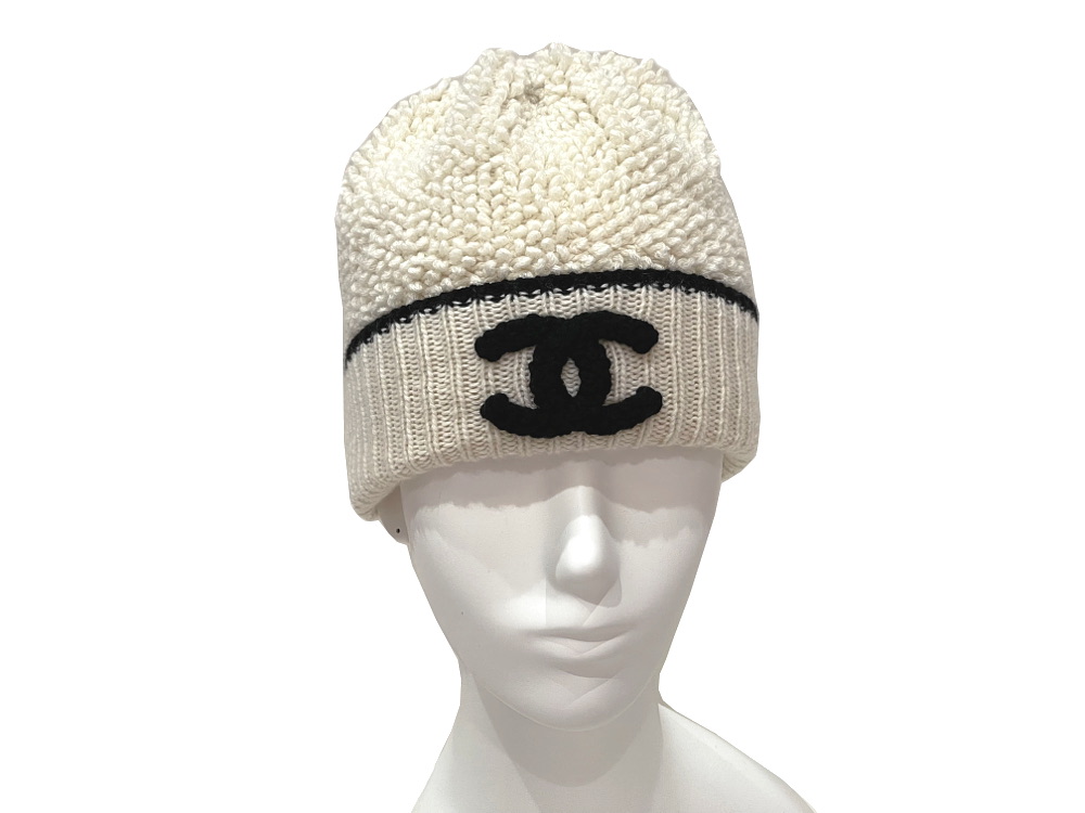 CHANELニット帽 海外正規品 白アイボリー CHANEL（シャネル） ココ