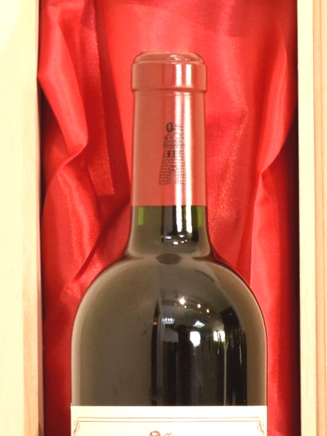 シャトーラトゥール Chateau Latour 2000年 【公式通販】