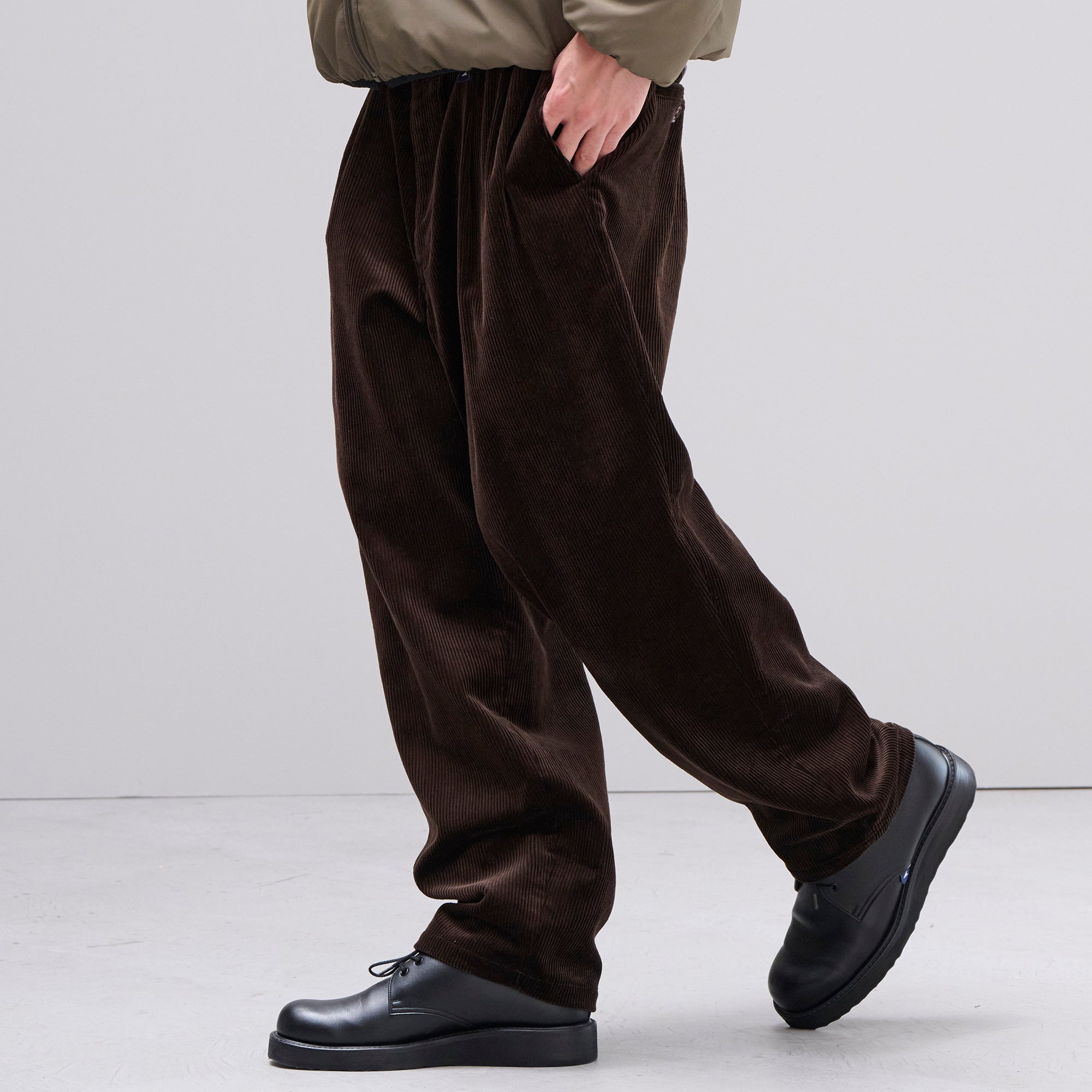 DC-3 CORDUROY TROUSERS – DESCENDANT