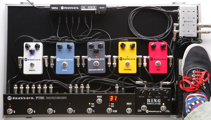 Noah'sark スイッチャー 、パワーサプライ、エフェクターボードケース