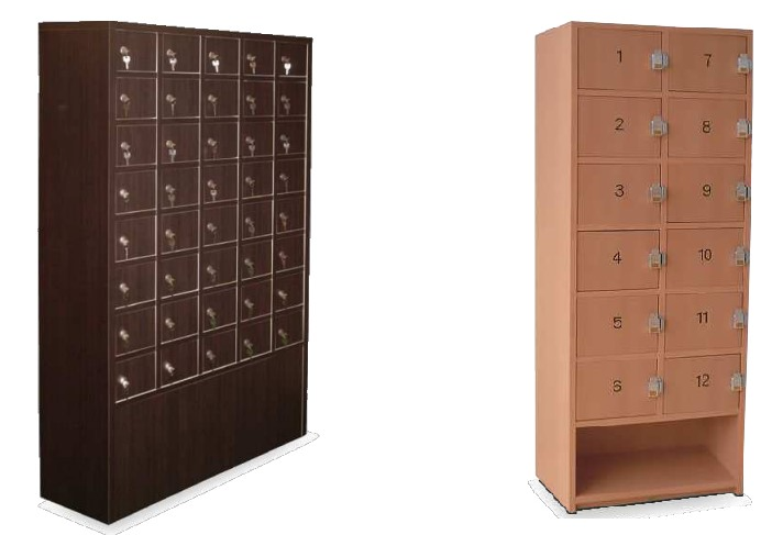 木製鍵付き下駄箱