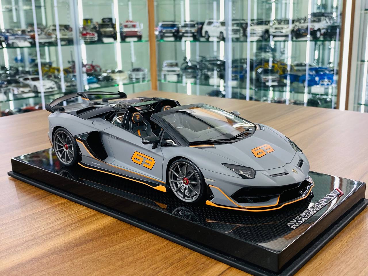 MR Collection 1/18 SVJ 63 ワンオフモデル