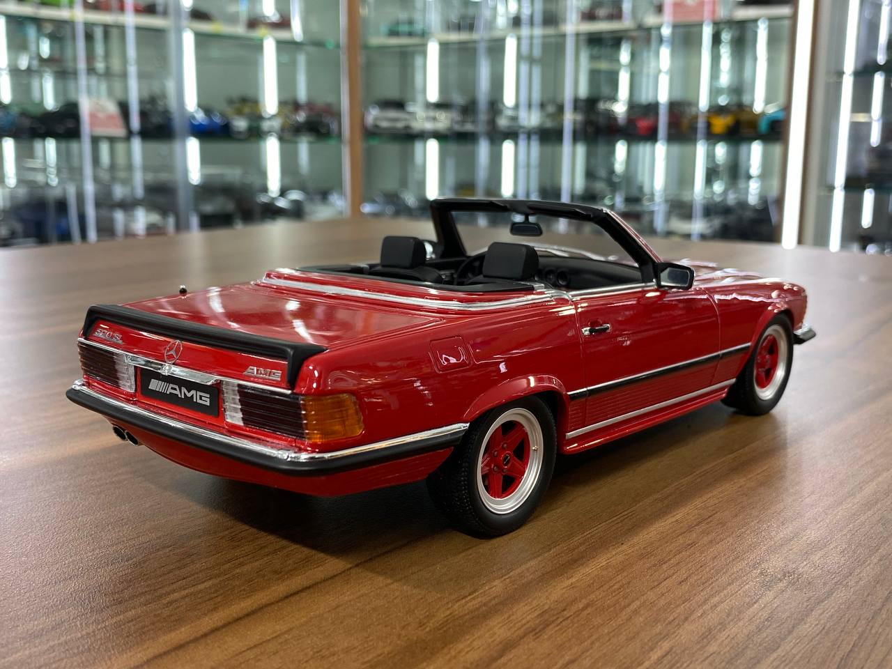 1/18 Mercedes-Benz 500 SL AMG R107 Red by Otto – dturman.com