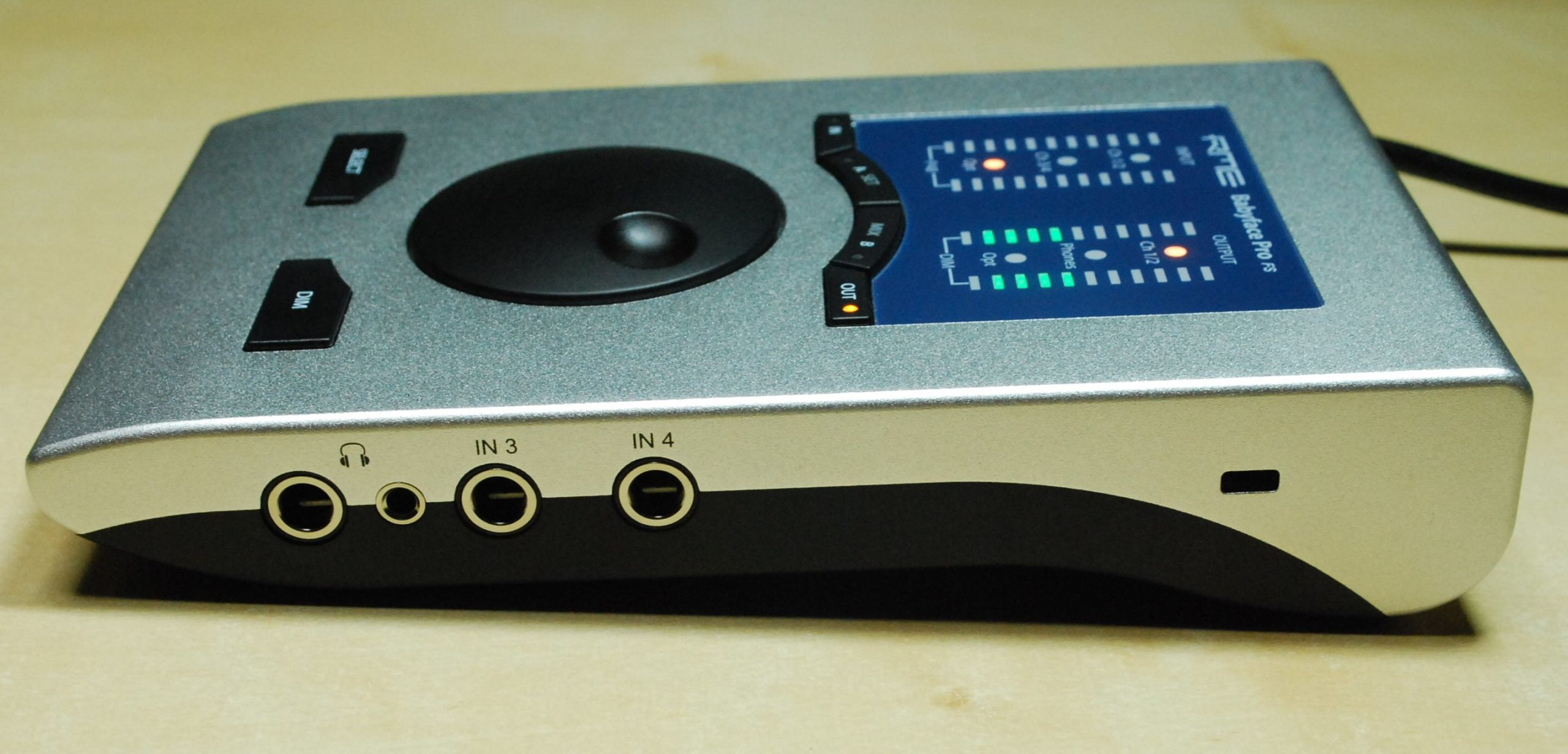 ワンランク上のオーディオインターフェイス、Babyface Pro FSはDTM環境