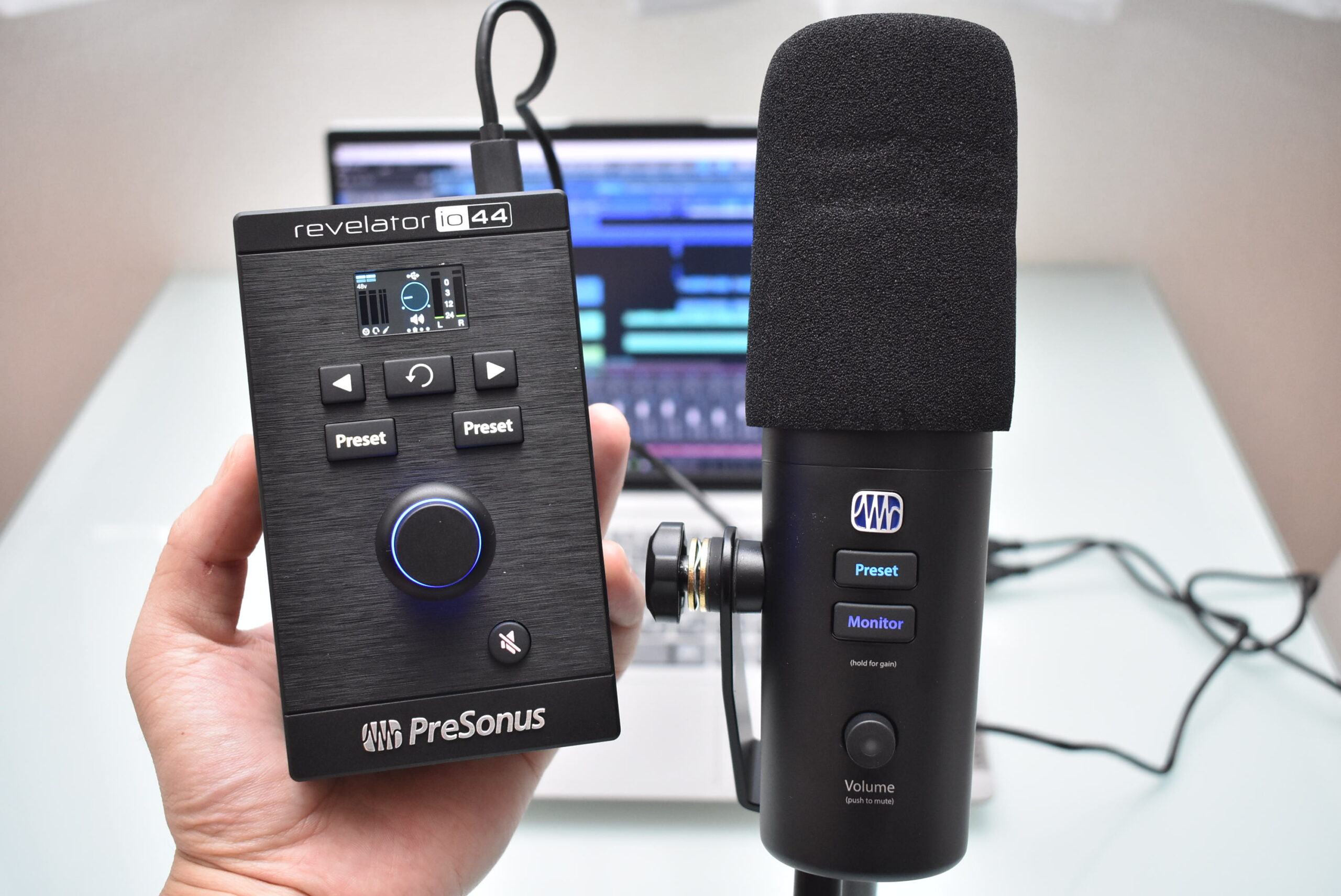 PreSonus revelator io44 本体とUSBケーブル PreSonus revelator io44