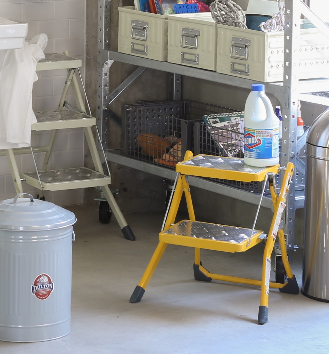 ガレージに置いて絵になる脚立 | 他にはないカラー展開(並び順：価格