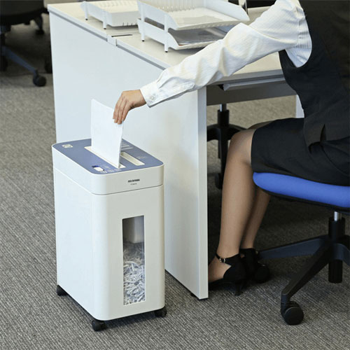 e-TREND｜アイリスオーヤマ P10HCS [パーソナルシュレッダー]