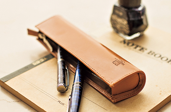 末長く使い続けたい。WHCのペンケースがビジネスを格上げする？｜雑誌