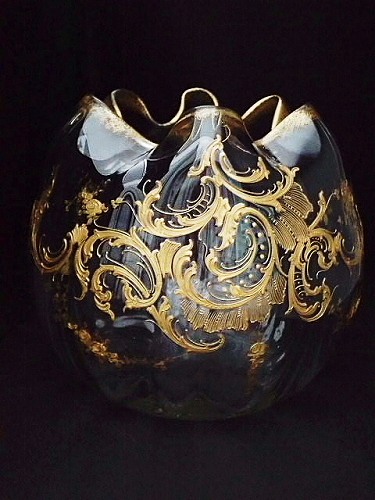 ハ*ナ様 バカラ トルネード 花瓶 斬新なデザインが高級感溢れる