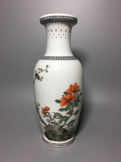 中国古美術・明宣徳年款・青花磁礬紅纏枝蓮紋罐・花瓶・木箱付・文房具