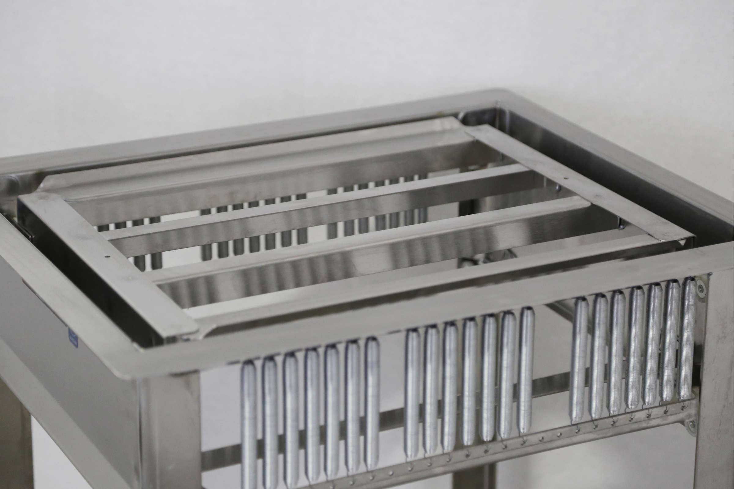 Lakeside 97625 ADA-Compliant Drop-in Tray Dispenser - Lakeside