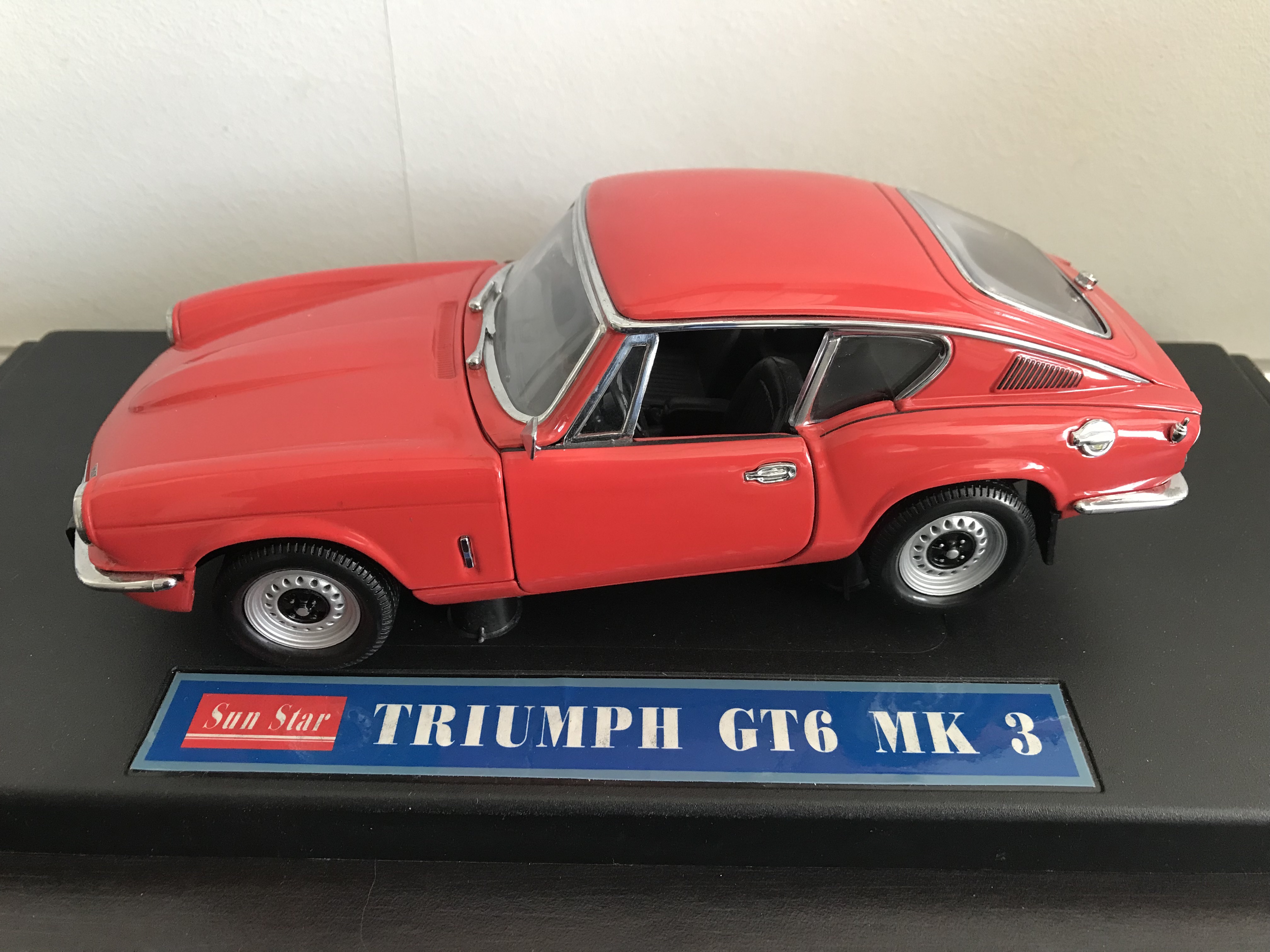 1/18 ミニカー トライアンフ GT6 MK3 スピットファイア カスタム 改