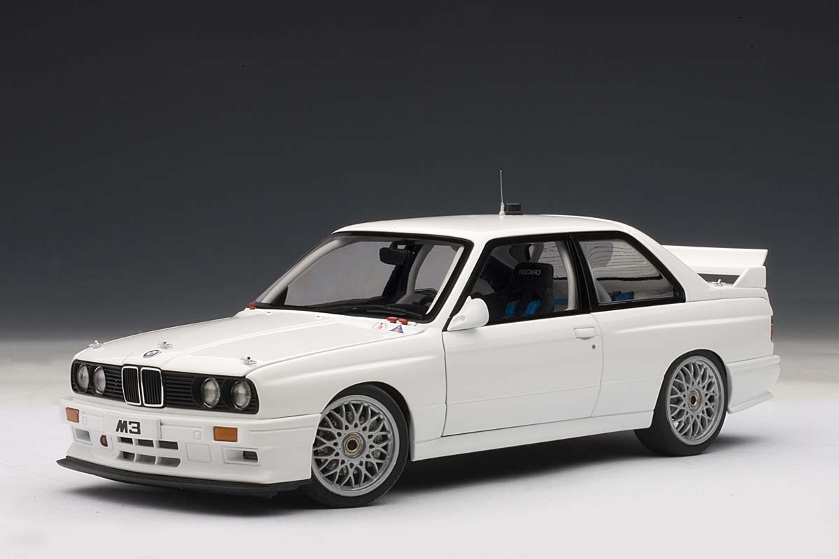 AUTOart 1:18 Scale BMW M3 (E30) DTM Plain Body Version, White