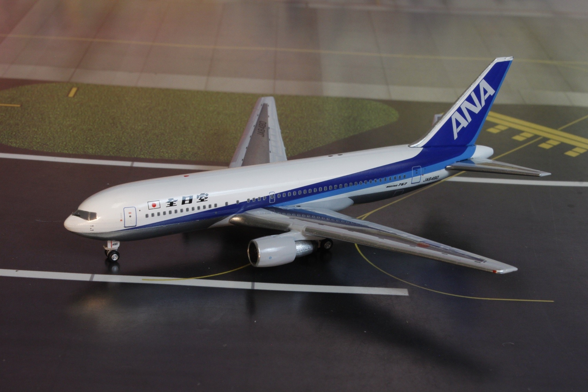 全日空商事 ANA B767-300 1/200スケール 1/200 B767-300ER ANA JA619A