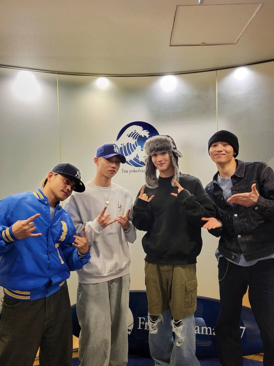 MAZZEL スウェットパンツ