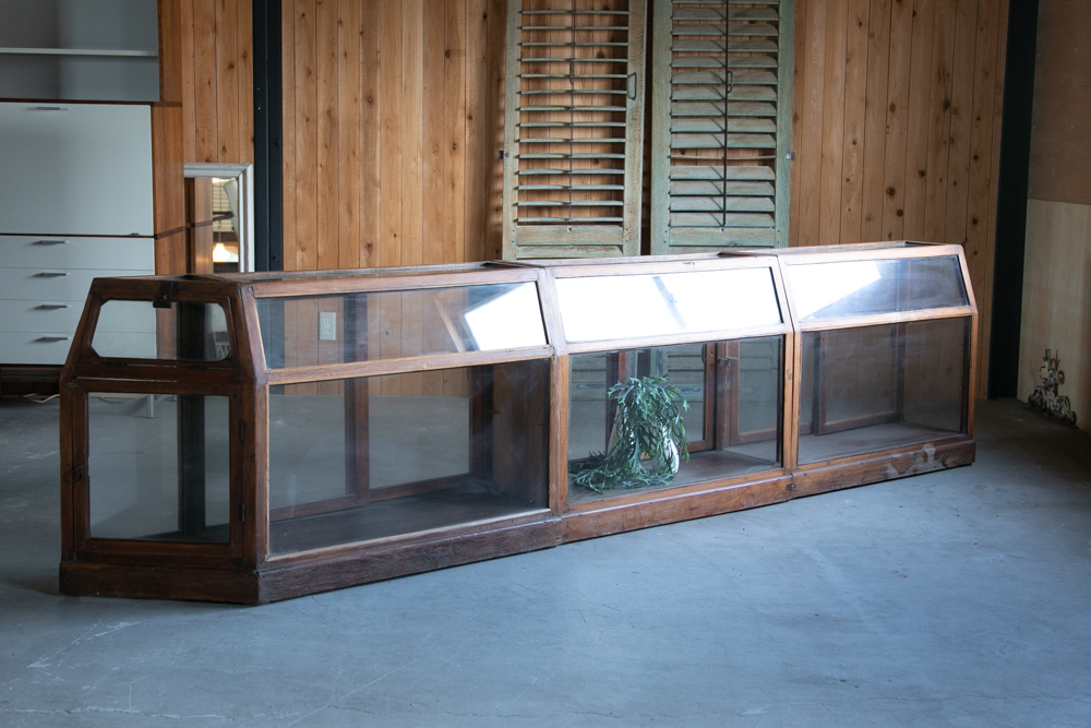 アンティークガラスショーケース（3台セット） – フランス、ヨーロッパ