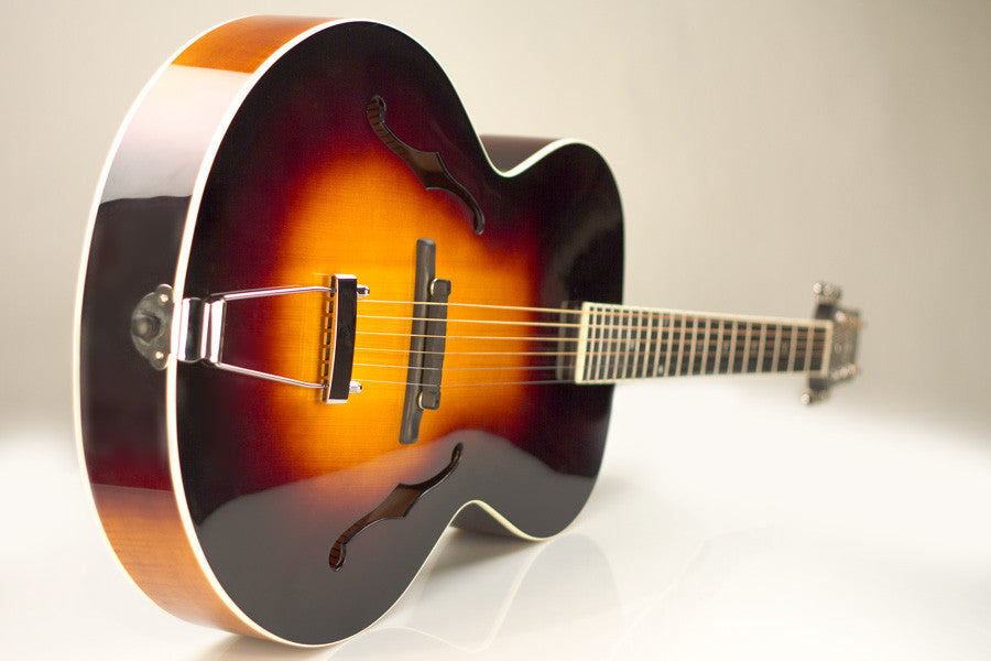 The Loar LH-300 【公式通販】