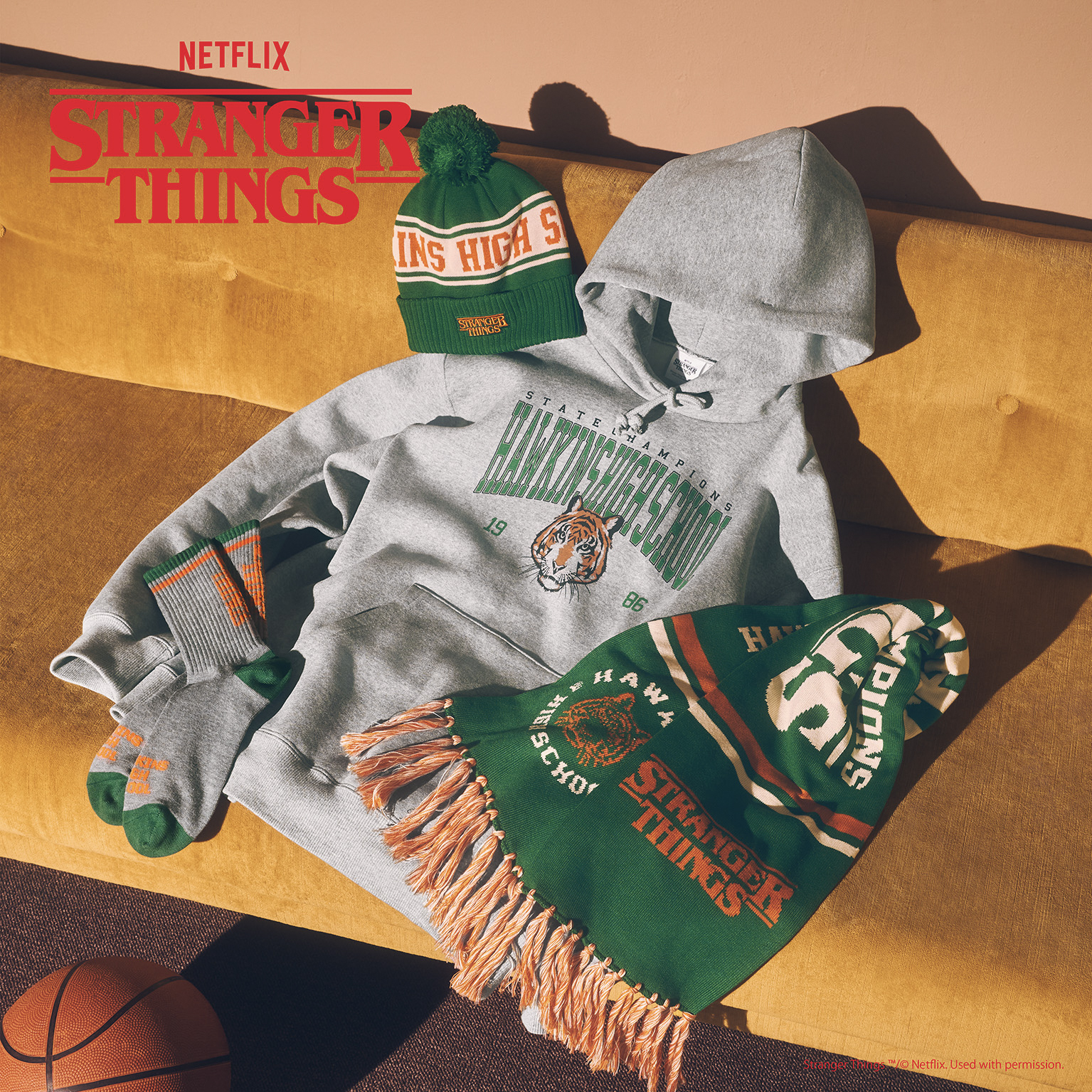 Stranger Stranger Things × weber] Tシャツ スペシャルボックス