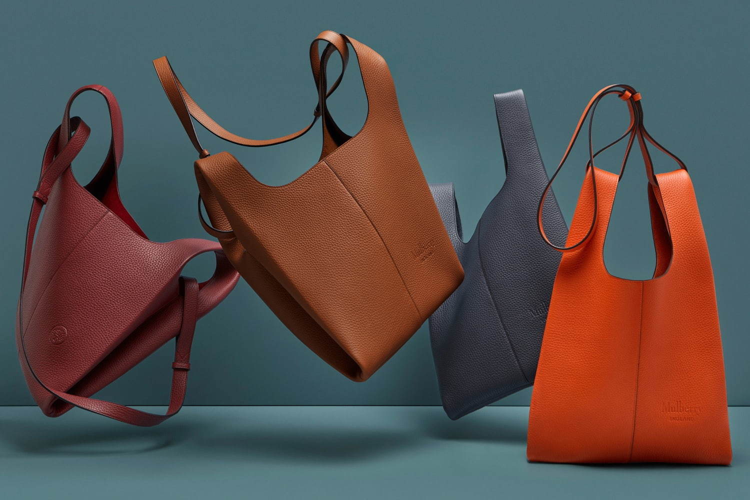 マルベリーの新作レザーバッグ「ポートベロー トート」ブランド初の100