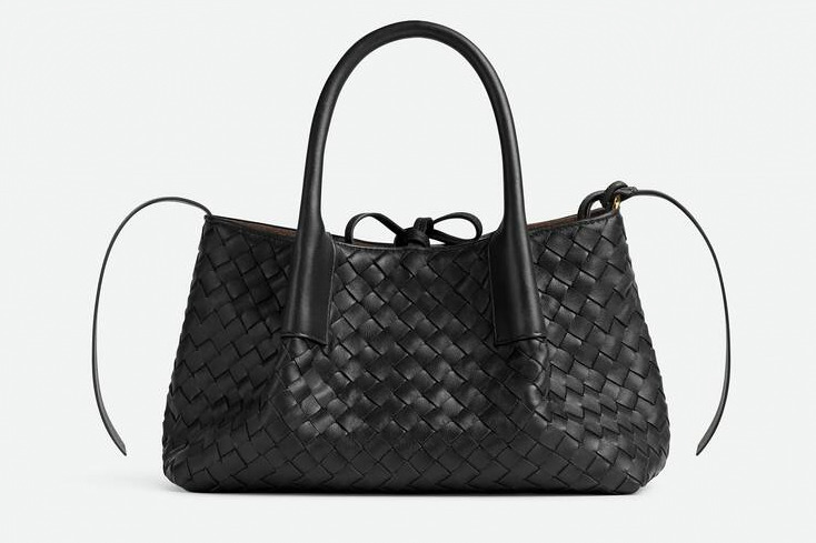 BOTTEGA VENETA 編み込みレザーハンドバッグ ボッテガ・ヴェネタ“変形