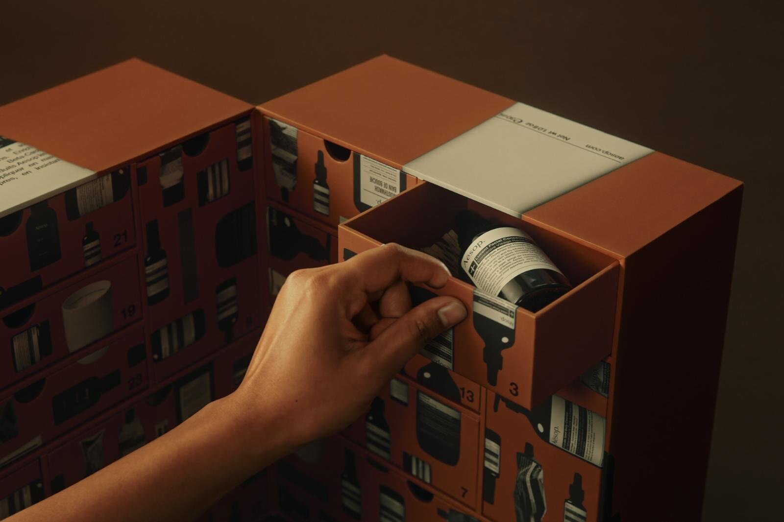 イソップ25年クリスマスコフレ、人気ハンド＆ボディケアやフレグランス