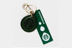 スタバ×ビームス、新キーホルダー型スタバカード「タッチ ザ ドリップ