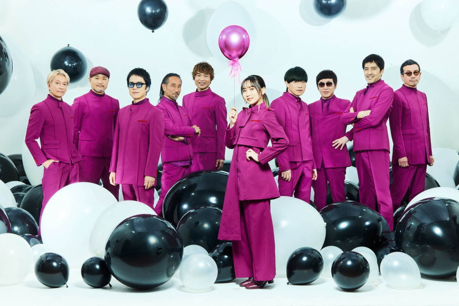 YOASOBI WANDARA ラインストーンロゴジップフーディー グレー M